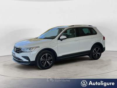 Volkswagen Tiguan Tiguan 1.4 TSI eHYBRID DSG Life Bianco usata Lerici