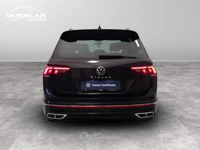 Volkswagen Tiguan 2.0 TDI SCR R-Line DSG Nero usata Lucca