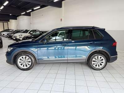 Volkswagen Tiguan Tiguan 2.0 TDI 150 CV SCR DSG R-Line (110 kw) Verde usata Fontanella