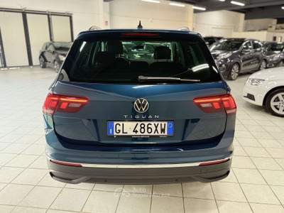 Volkswagen Tiguan Tiguan 2.0 TDI 150 CV SCR DSG R-Line (110 kw) Verde usata Fontanella