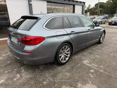 BMW Serie 5 520d 520d Touring Sport Grigio usata Mesagne