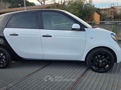 Smart ForFour 1.0 YOUNGSTER GPL BRC SCAD 2031 71 CV NEOPATENTAT Bianco usata Roma