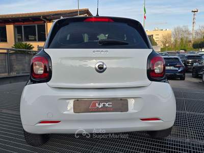 Smart ForFour 1.0 YOUNGSTER GPL BRC SCAD 2031 71 CV NEOPATENTAT Bianco usata Roma