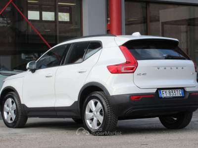 Volvo XC40 2.0 d3 Business AWD geartronic Bianco usata Bologna