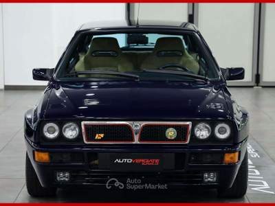 Lancia Delta 2.0 turbo HF integrale Blu Lord - Targhe TO Blu/Azzurro usata Vergiate