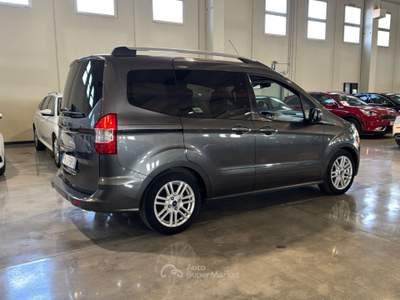 Ford Tourneo Courier tourneo courier 1.5 tdci 95cv titanium E6 usata Mazzano