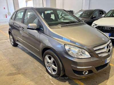 Mercedes-Benz Classe B Classe B 180 Executive Grigio usata Monza