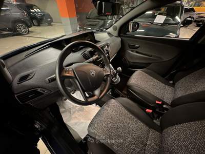 Lancia Ypsilon auto Blu/Azzurro usata Torino