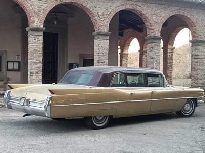Cadillac Fleetwood Pochi esemplari al mondo Beige usata Prato