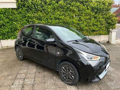 Toyota Aygo Connect 1.0 5 porte Automatica Nero usata Alberobello