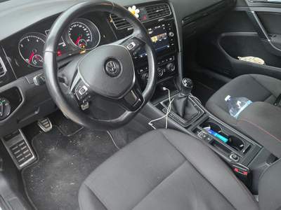 Volkswagen Golf tenuta sempre in box, due proprietari, treno di gomme aggiuntivo Blu/Azzurro usata Avellino