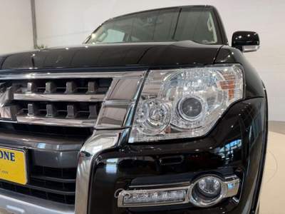 Mitsubishi Pajero 3.2 DI-D 16V aut. Instyle DPF 7 POSTI/TETTO Nero usata San Biagio di Callalta