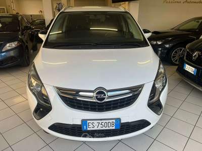 Opel Zafira Zafira III Tourer 2.0 cdti 7 POSTI 110cv Bianco usata Caravaggio