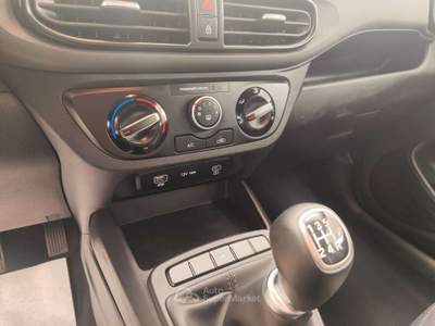 Hyundai i10 i10 1.0 mpi Connectline 63cv Verde usata Torino