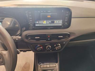 Hyundai i10 i10 1.0 mpi Connectline 63cv Verde usata Torino