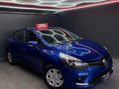 Renault Clio 1.2 Benzina 75 CV Duel 2018 Blu/Azzurro usata Teverola