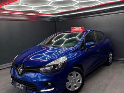 Renault Clio 1.2 Benzina 75 CV Duel 2018 Blu/Azzurro usata Teverola