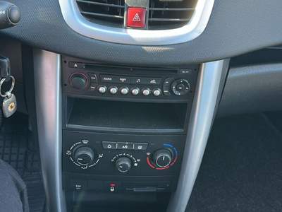 Peugeot 207 Plus 1.4 HDi 70CV 5 porte Grigio usata Torino