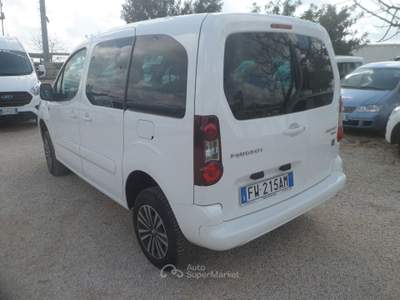 Peugeot Partner 4x4 5 posti autovettura Bianco usata San Michele Salentino