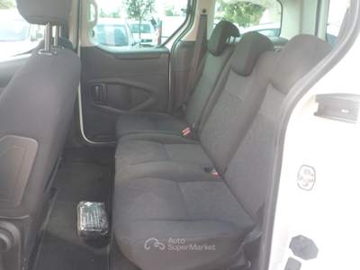 Peugeot Partner 4x4 5 posti autovettura Bianco usata San Michele Salentino
