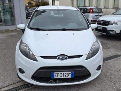 Ford Fiesta 5p 1.4 tdci Titanium c/esp Bianco usata Foligno