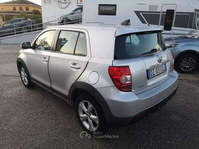 Toyota Urban Cruiser 1.4 d-4d Awd 4x4 Argento usata Foligno