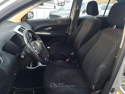 Toyota Urban Cruiser 1.4 d-4d Awd 4x4 Argento usata Foligno