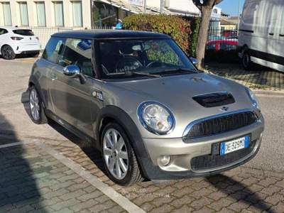 MINI Clubman 1.6 Salt 175cv Grigio usata Foligno