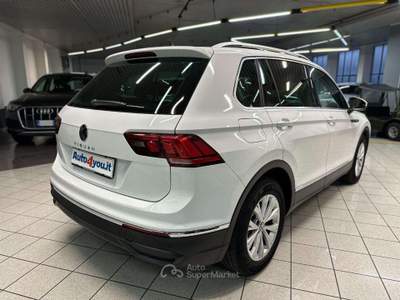 Volkswagen Tiguan 2.0 TDI 150 CV DSG Life UNICO PROPRIETARIO IVA ESP Bianco usata Monza