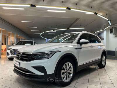 Volkswagen Tiguan 2.0 TDI 150 CV DSG Life UNICO PROPRIETARIO IVA ESP Bianco usata Monza
