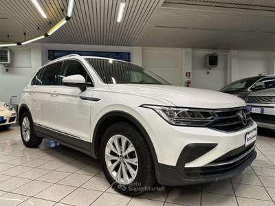 Volkswagen Tiguan 2.0 TDI 150 CV DSG Life UNICO PROPRIETARIO IVA ESP Bianco usata Monza