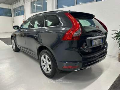 Volvo XC60 2.4 d4 Momentum awd 181cv geartronic Grigio usata Sacile