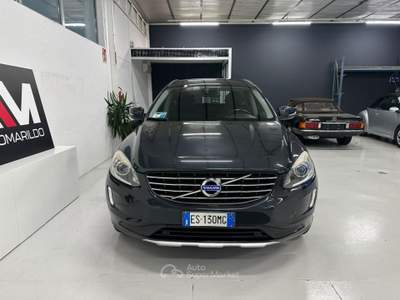 Volvo XC60 2.4 d4 Momentum awd 181cv geartronic Grigio usata Sacile