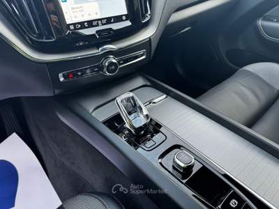 Volvo XC60 B5 2.0 AWD MHEV Autom. Plus Dark Iva Esposta Grigio usata Sedriano