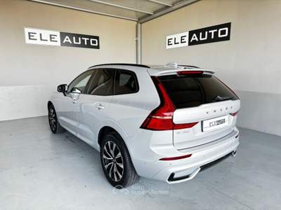 Volvo XC60 B5 2.0 AWD MHEV Autom. Plus Dark Iva Esposta Grigio usata Sedriano