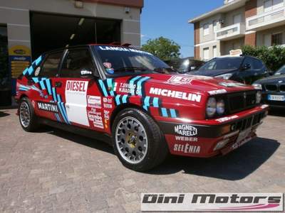 Lancia Delta 2.0i.e. turbo 16V HF integrale Rosso usata Sant'Angelo in vado