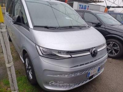 Volkswagen Multivan 1.5 PHEV DSG 4Motion Life Matrix 18" 7P Camera Argento usata Chiusa