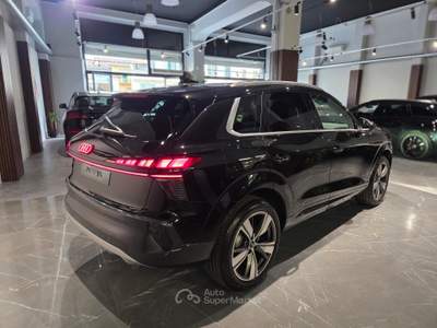 Audi Q3 Business Advanced 150cv s-tronic TECH PLUS Nero usata Firenze