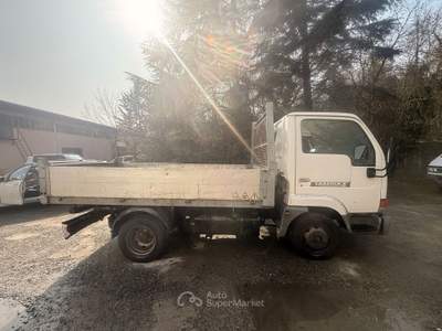 Nissan Cabstar RIBALTABILE TRILATERALE Bianco usata Silvano d'Orba