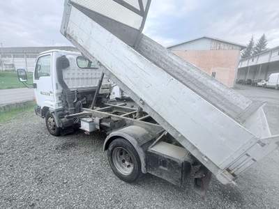 Nissan Cabstar RIBALTABILE TRILATERALE Bianco usata Silvano d'Orba