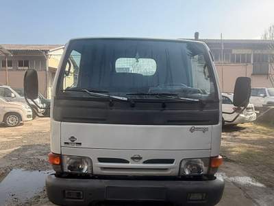 Nissan Cabstar RIBALTABILE TRILATERALE Bianco usata Silvano d'Orba
