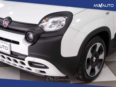 Fiat Panda Pandina Cross 1.0 Firefly Hybrid S&amp;S 70CV Bianco usata Latina