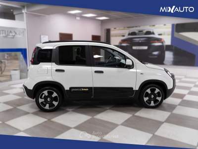 Fiat Panda Pandina Cross 1.0 Firefly Hybrid S&amp;S 70CV Bianco usata Latina