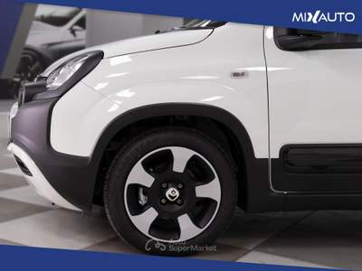 Fiat Panda Pandina Cross 1.0 Firefly Hybrid S&amp;S 70CV Bianco usata Latina