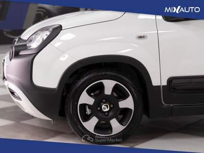 Fiat Panda Pandina Cross 1.0 Firefly Hybrid S&amp;S 70CV Bianco usata Latina