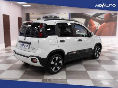 Fiat Panda Pandina Cross 1.0 Firefly Hybrid S&amp;S 70CV Bianco usata Latina