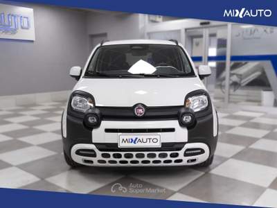 Fiat Panda Pandina Cross 1.0 Firefly Hybrid S&amp;S 70CV Bianco usata Latina