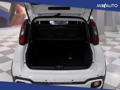 Fiat Panda Pandina Cross 1.0 Firefly Hybrid S&amp;S 70CV Bianco usata Latina