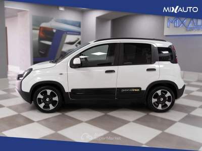 Fiat Panda Pandina Cross 1.0 Firefly Hybrid S&amp;S 70CV Bianco usata Latina