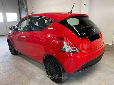 Lancia Ypsilon 1.0 FireFly 5 porte S&S Hybrid Silver Rosso usata Frosinone